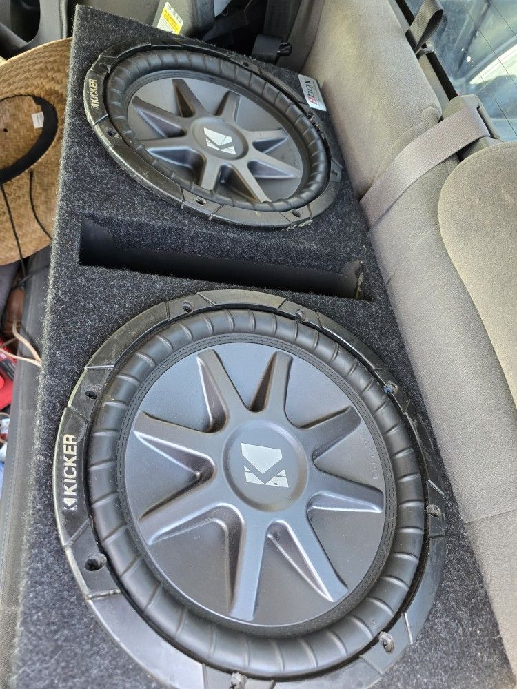 2 12 Kickers CompVR