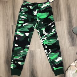 NWT Under Armour Boy's Fleece Joggers