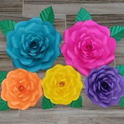 Paper Flowers And Paper Roses.  Flores De Papel 