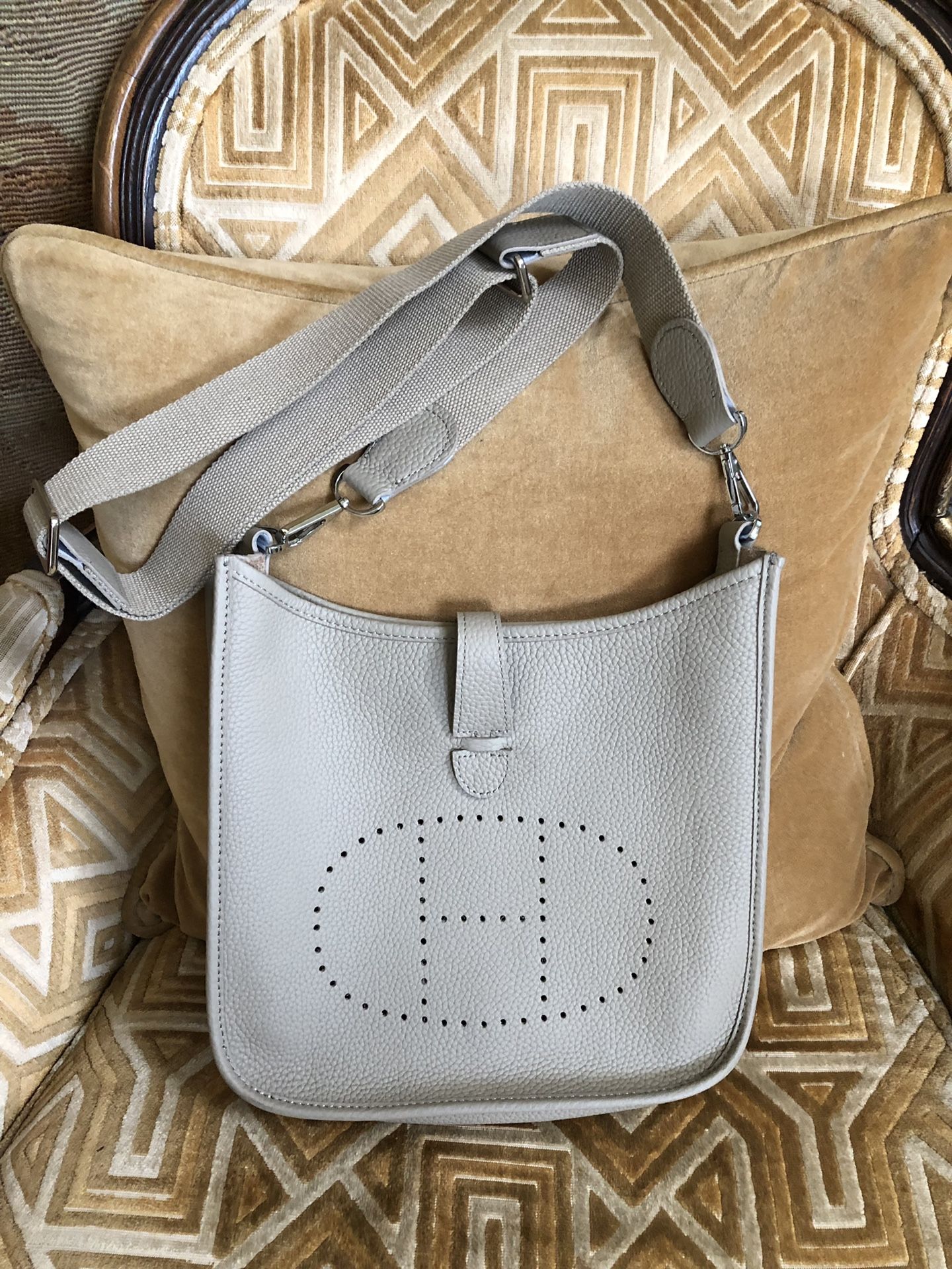 Evelyne Hermès Leather Crossbody Bag in Taupe Color NEW