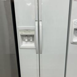 White Side By Side Refrigerator 