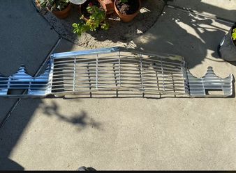 1965 impala Grille good condition
