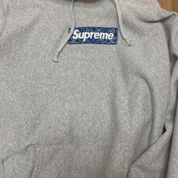 Supreme Hoodie 