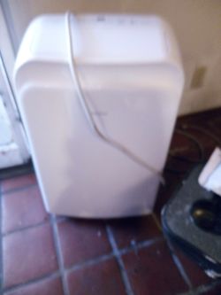 Insignia PORTABLE AC 12000 BTU