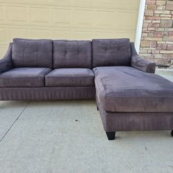 Cindy Crawford Chocolate Reversible Sectional Sofa- Free Delivery 