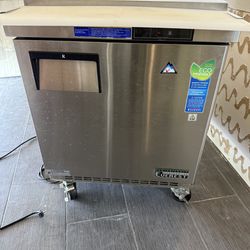 Everest Commercial Sandwich / Pizza Prep Table Refrigerator – Works Great