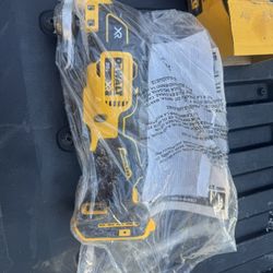 Dewalt Multi Pourpoae tool