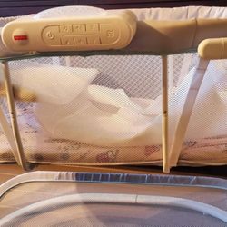 Fisher Price Bassinet 