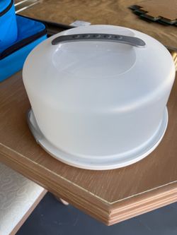Large cake Tupperware
