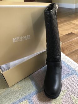 Michael Kors big kid boots size 4