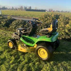 John Deere X304 Riding Lawn Mower