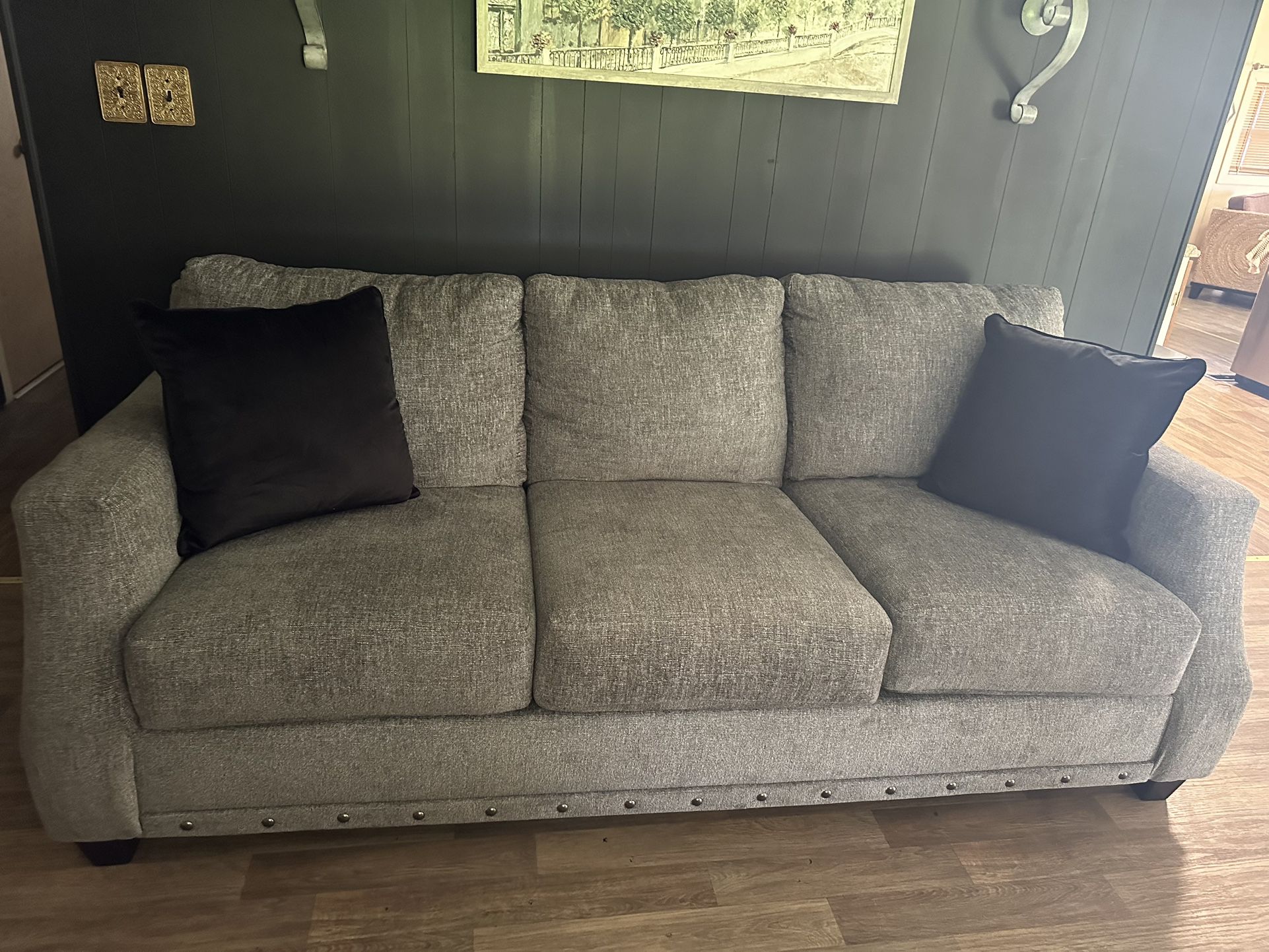 sofa like new hardly used