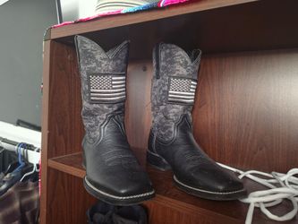 Ariat boots 10.5