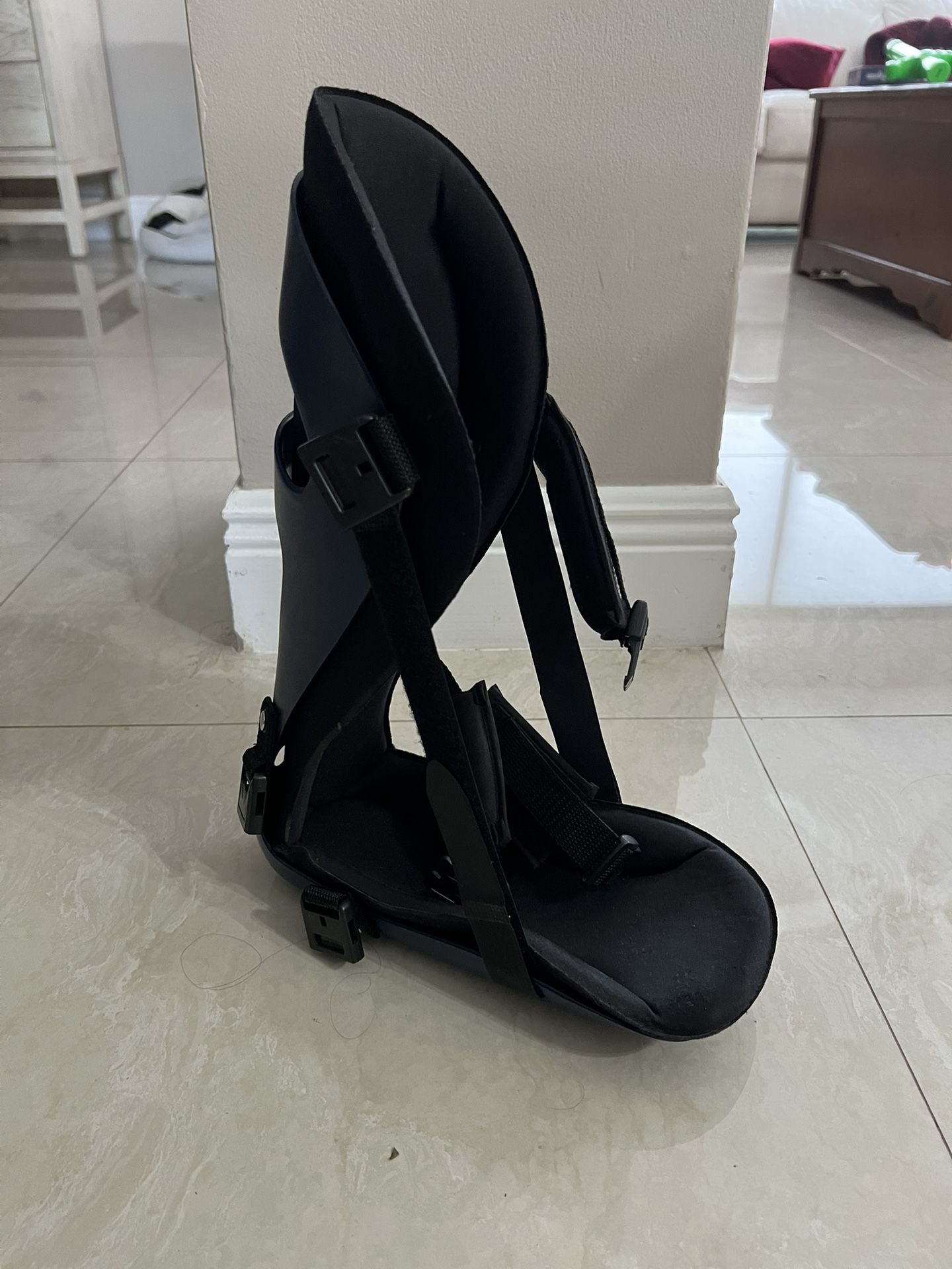 Medium Bird & Cronin night splint or walking boot