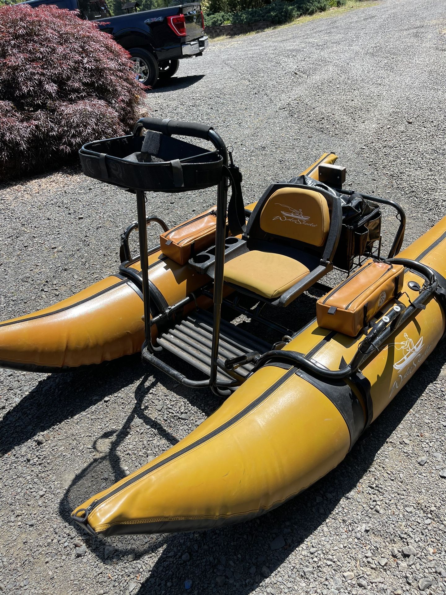 Pontoon Fishing Boat, Water Skeeter