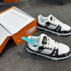 Louis Vuitton Trainers Black & White Size 12
