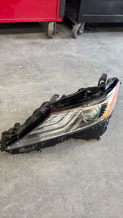 2022 Toyota Camry  oem  head lamp