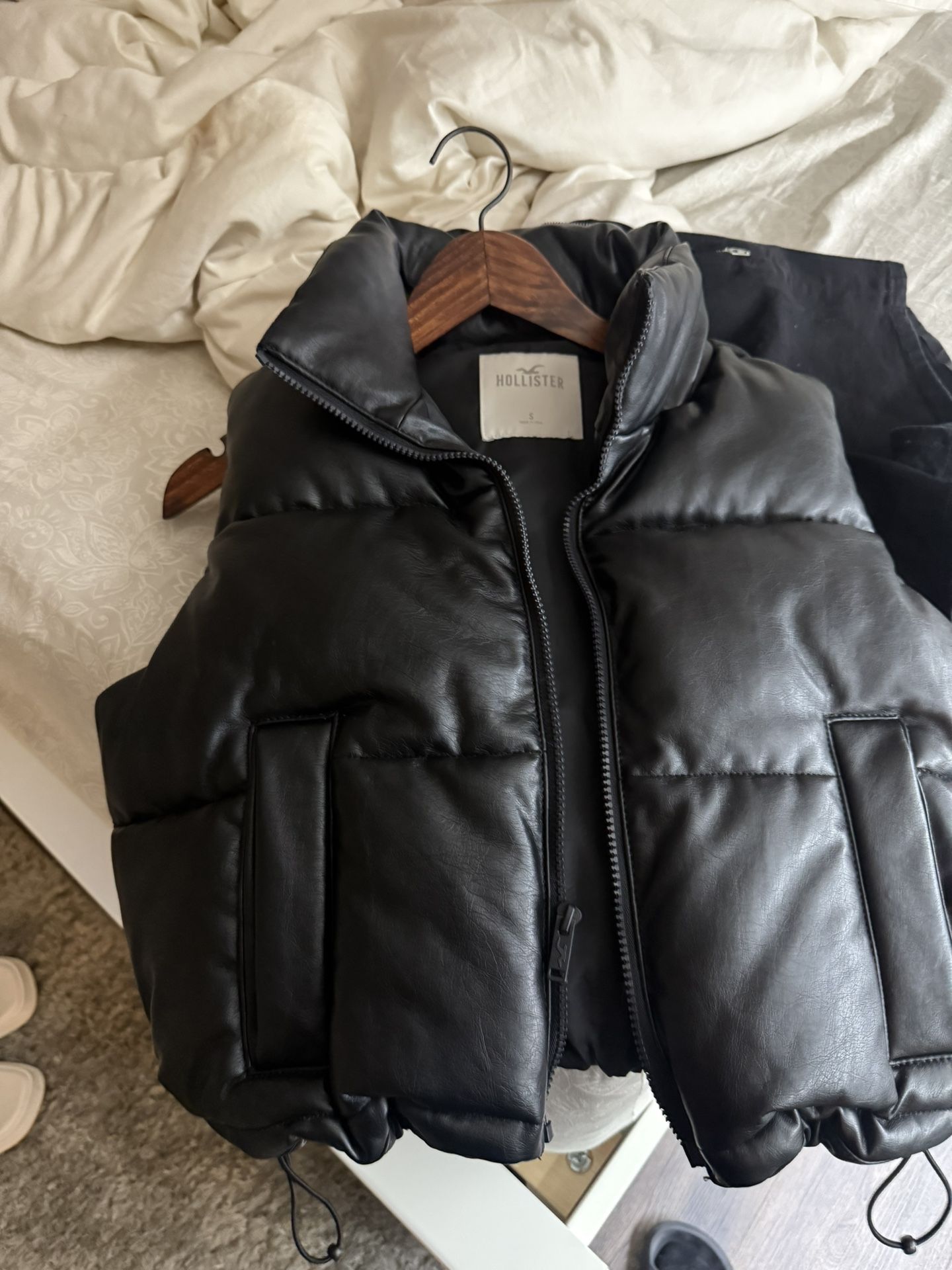 Black Hollister Puffer Jacket