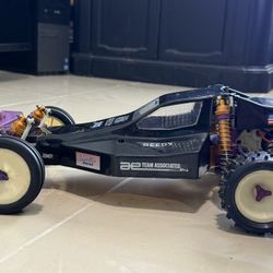 Team Associated RC10
