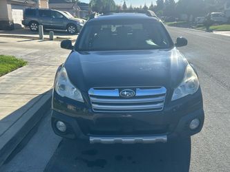 Subaru Outback 3.6R AWD SUV –