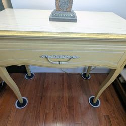 Computer laptop office decor Desk with drawer in creamy off white almond color measures 32" wide x 30 1/2" high x 17" deep in good condition 