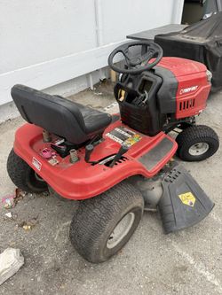 Red Troy Bilt, 7 speed Pony 42" deck