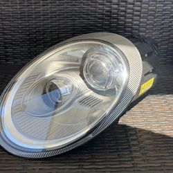 2005 2006 2007 2008 Porsche 911 997 Right Passenger Side Xenon Headlight OEM