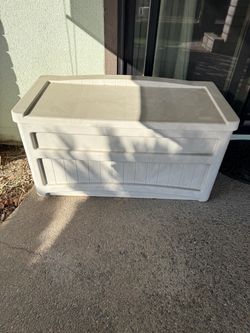 Suncast Storage Box