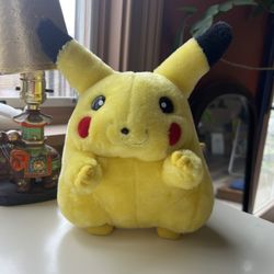 Pokémon Pikachu Plush 9” Fat Stuffed Plush Vintage No Tag