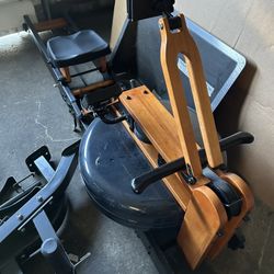 Trunk Brand Rowing Machine 