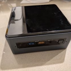 Intel NUC NUC8i7BEH Mini PC
