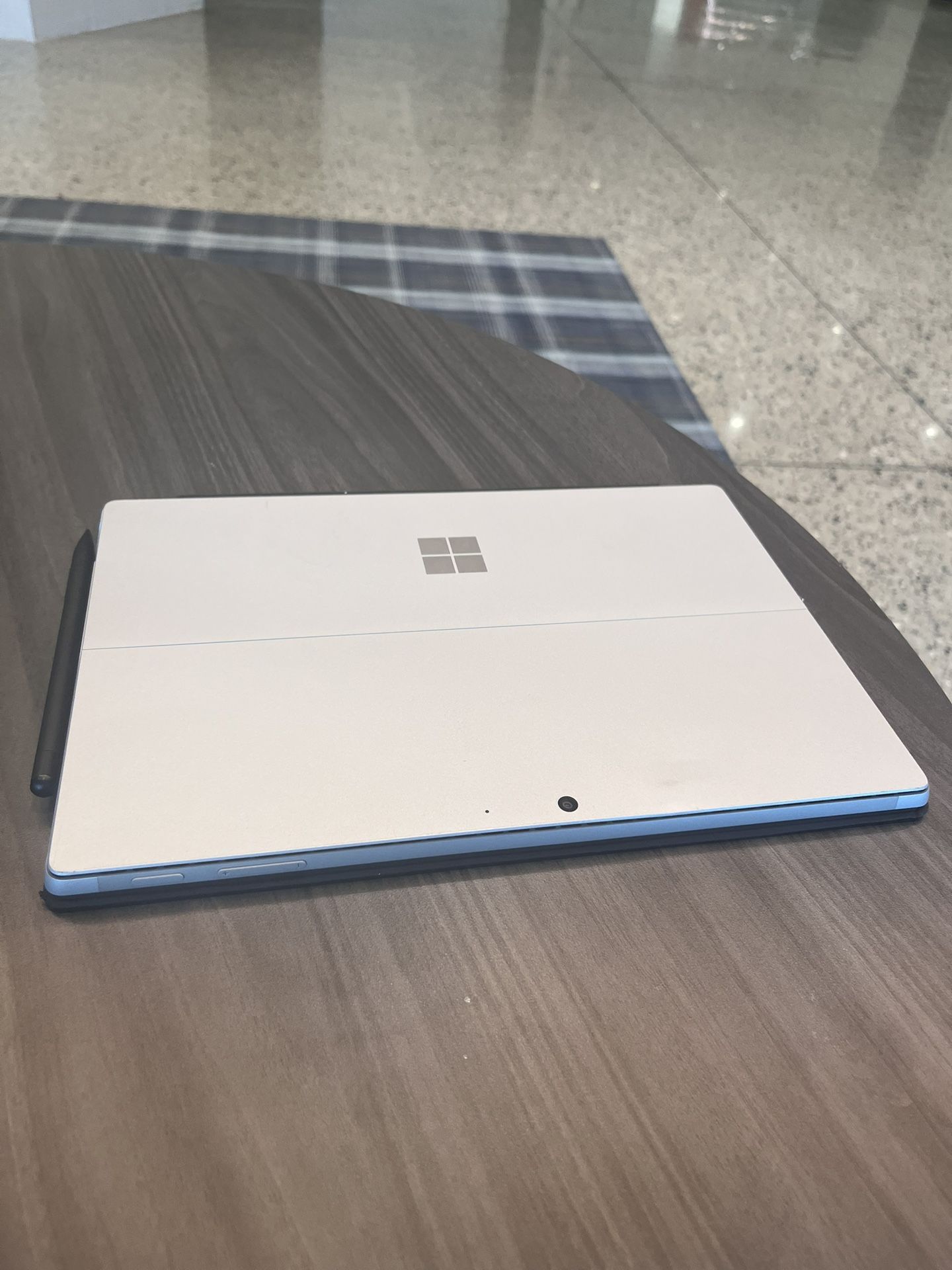 Surface Pro 7+, 11th Gen Intel(R) Core(TM) i3, 8.0GB Memory, 128GB SSD, 12.3-inch display