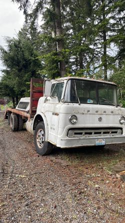 Ford f-600 ramp truck / equipment hauler 1972