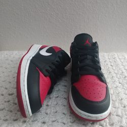 Air Jordan 1 Low 'Bred Toe' Size 7y 
