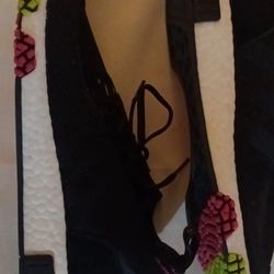 Adidas Men's Knit Black White Pink Green Red Boost Sole Multicolor Outsole Shoes