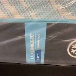 🔥Tempur Luxe Breeze 2.0 King Soft $1800🔥