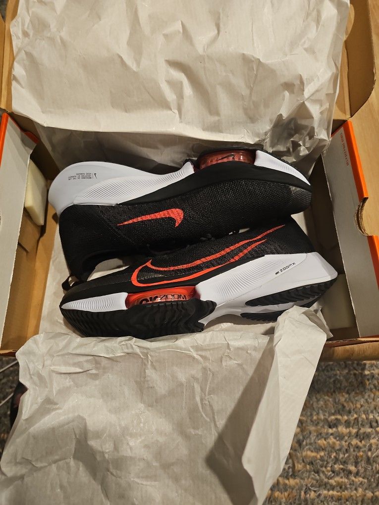 Nike Air Zoom Tempo 12.5