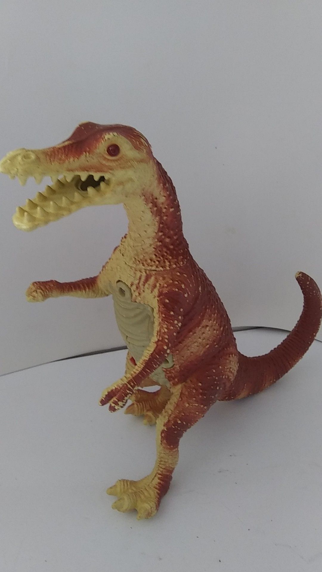 VINTAGE 1997 DINOSAUR