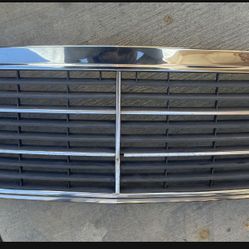 98-00 Mercedes Benz grill  W202 C230 C280 