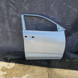 Highlander right front door 2014 2015 2016 2017 2018 2019