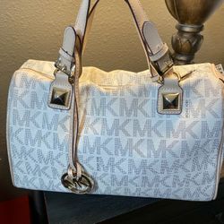 Michael Kors median purse