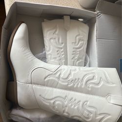 Brand new women’s Boots
