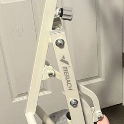 Merach Squat Machine 