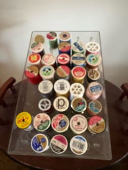 Box of 32 spools of all colors