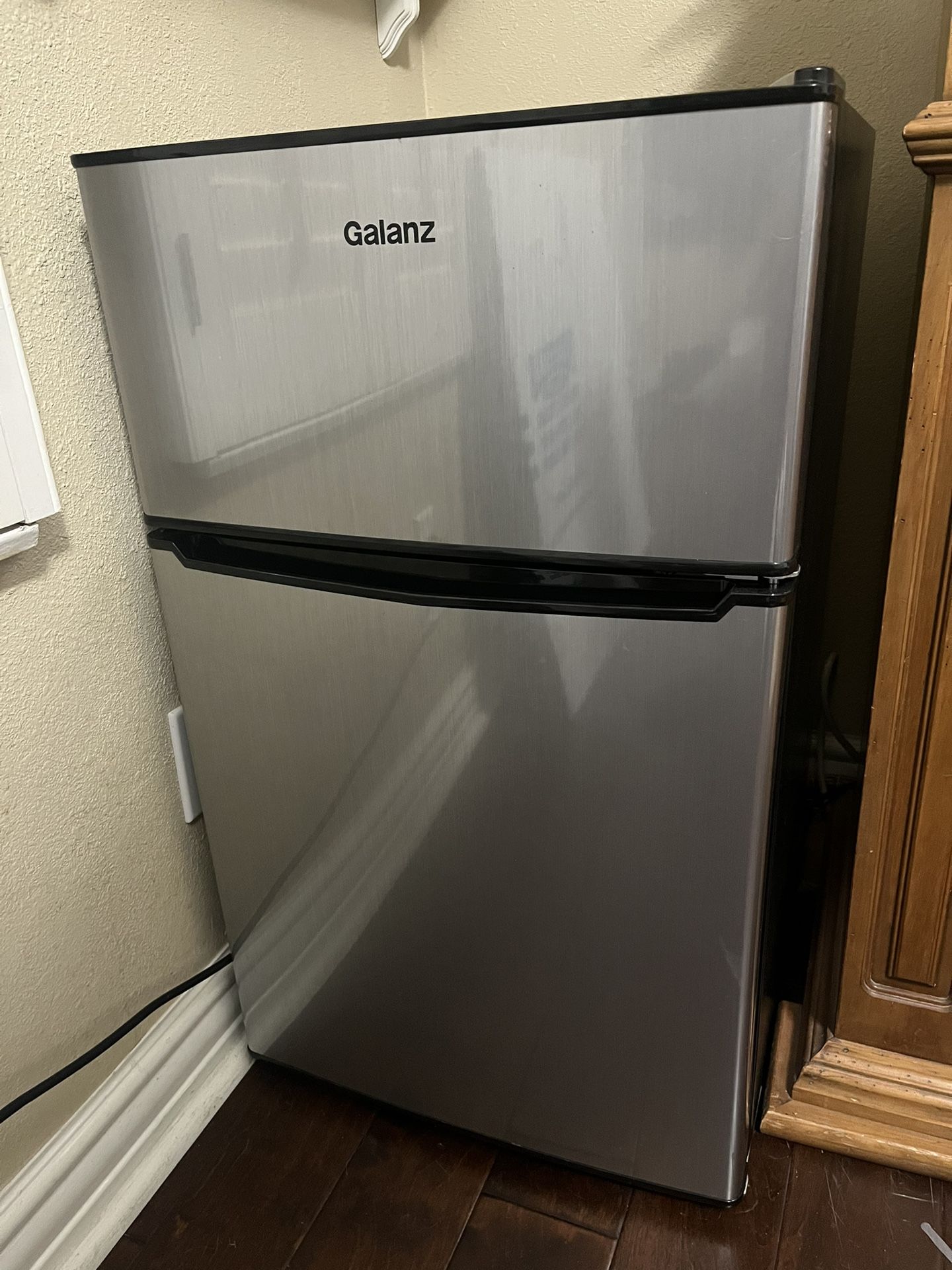 Mini Fridge With Freezer