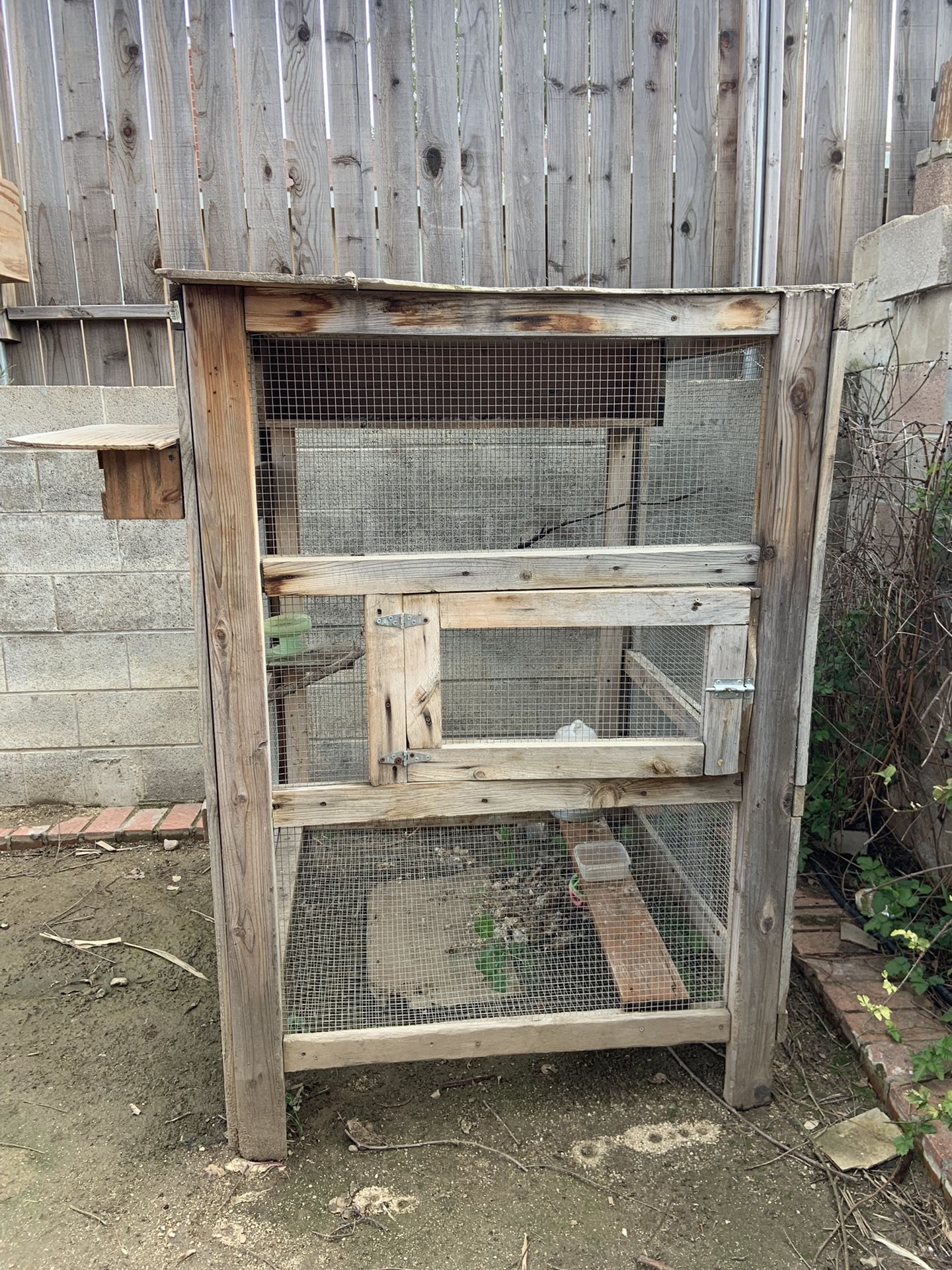 Racing pigeon cage