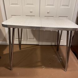 Vintage 1950’s Formica & Chrome Dinette Table & Chairs Set