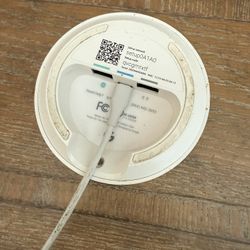 Google Wifi mesh router puck (model AC-1304