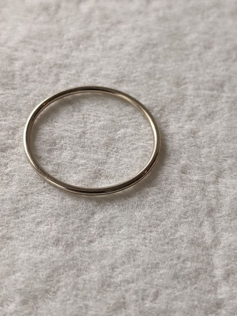 14k White Gold Ring 5.5