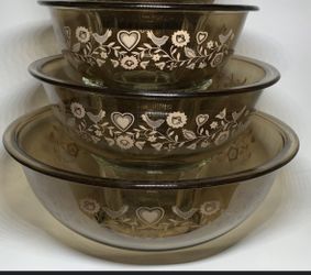 Pyrex Festive Harvest Nesting Three Bowl Set